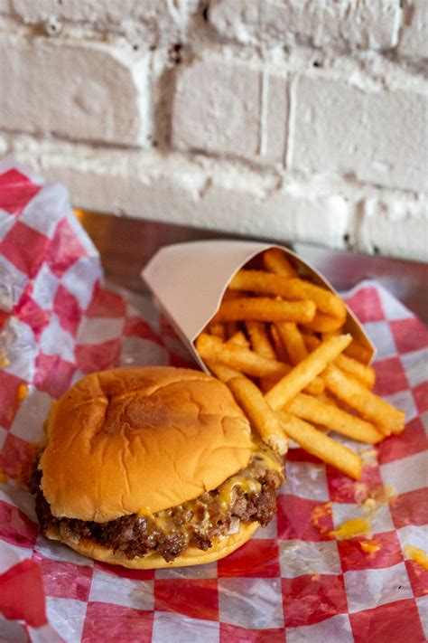10 Seventh Street Burger Secrets For Better Taste