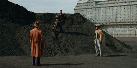 10+ The Brutalist Secrets From Guy Pearce's Wardrobe