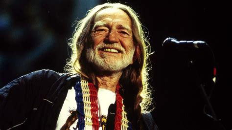 7 Surprising Facts About Willie Nelson's Age
