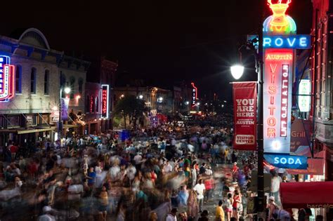 Austin City Lights: Bright Nightlife Guide