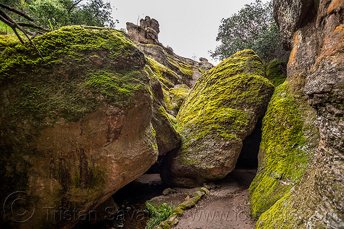 Balconies Cave Trail Pinnacles