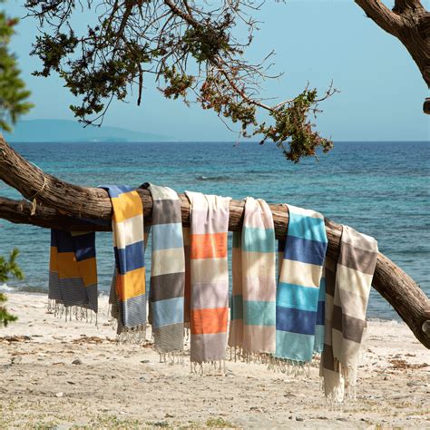 Beach Towels Nearby: Ultimate Beach Trip Companion