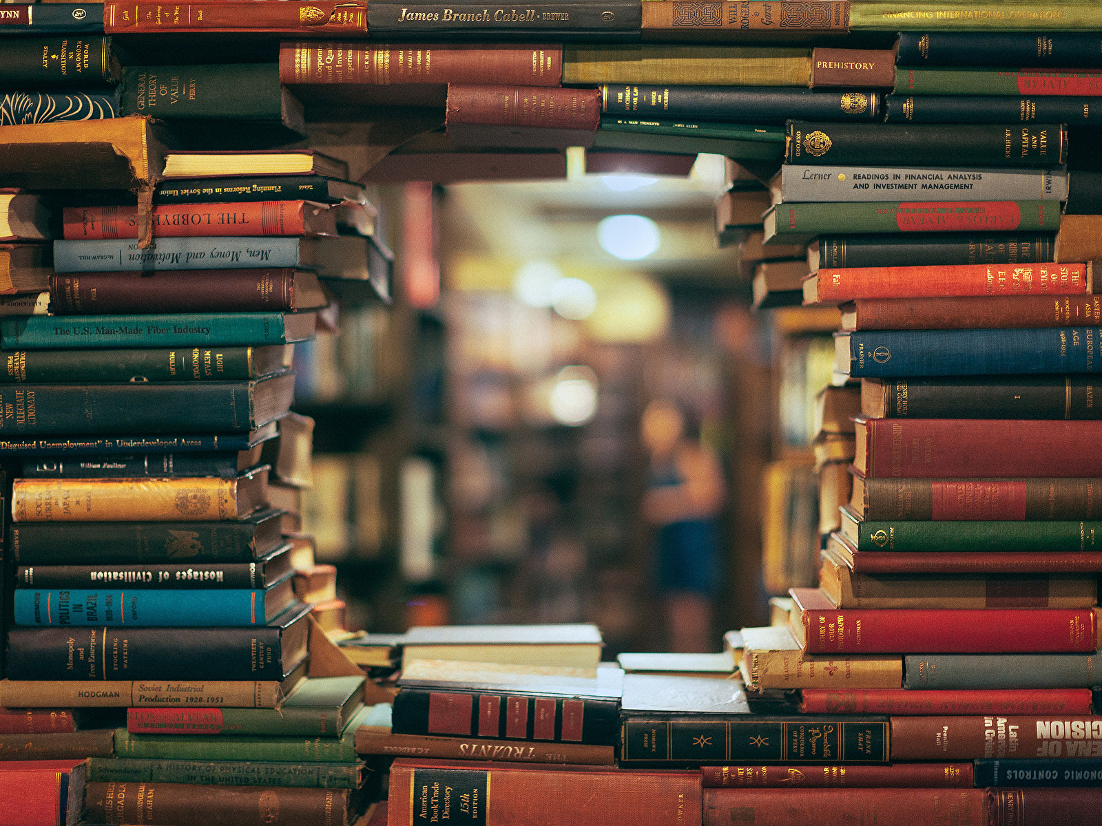 Books Written By Erik Larson