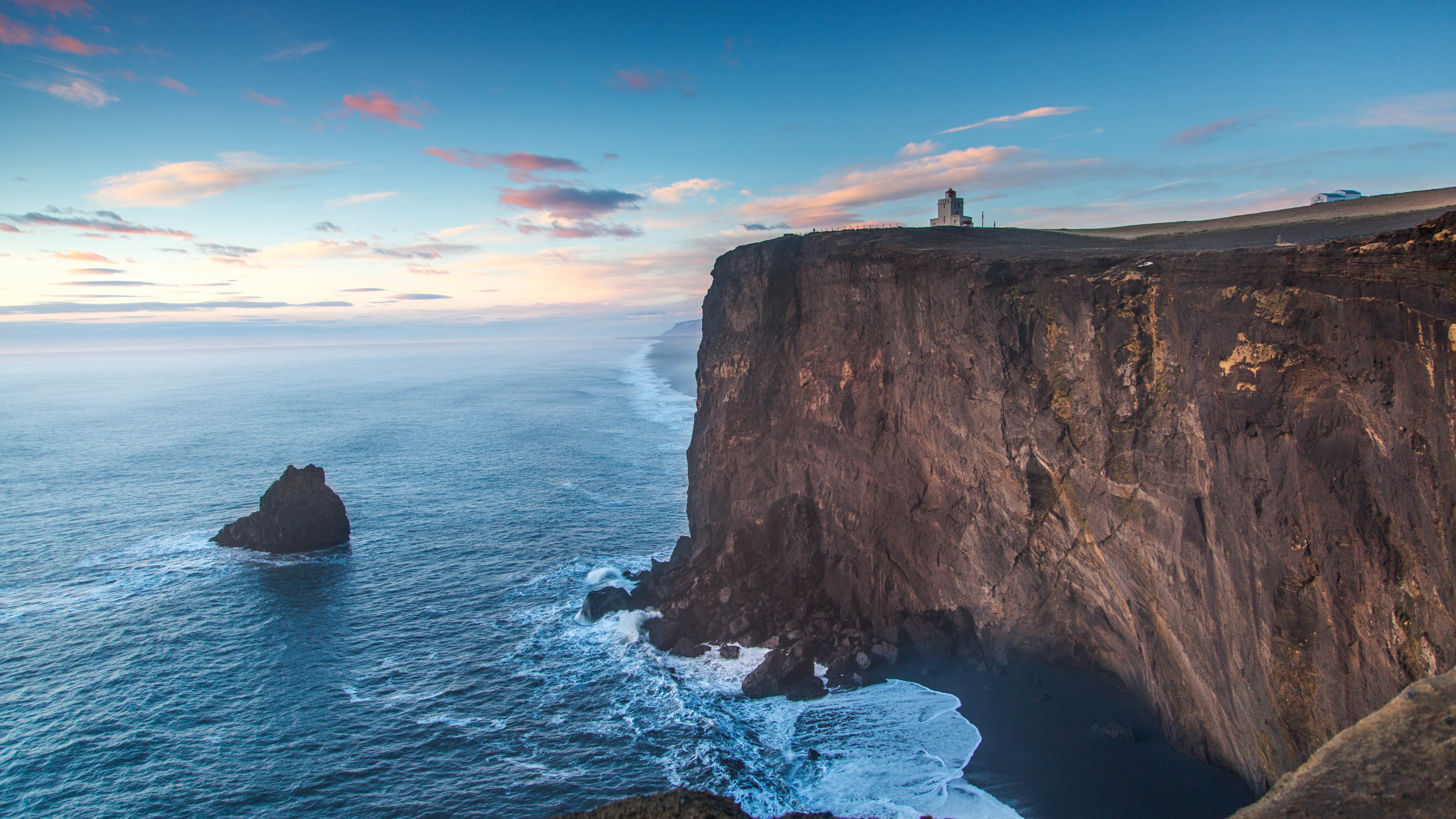 Cliff House Inn: Book Your Dream Coastal Getaway