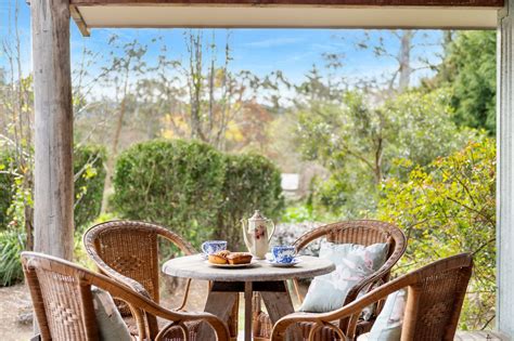 Country House: Perfect Rural Getaway Solutions