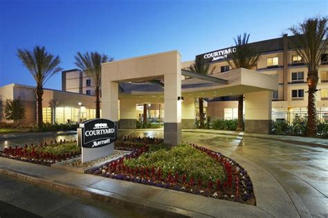 Downtown Long Beach Courtyard: Ultimate Visitor Guide