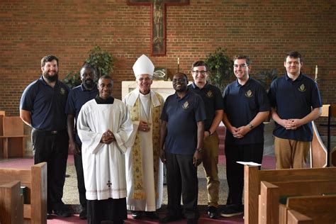 Fathers Pat Gitzen And Art Flores O M I St Anthony Seminarians