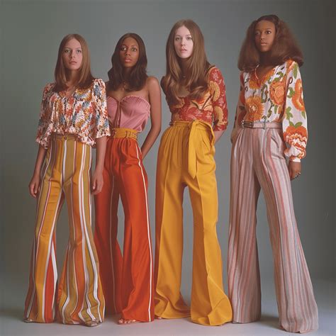 How To Wear Bell Bottoms 70S? Fashion Comeback Tips