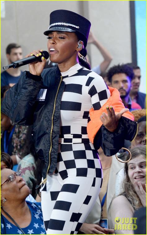 Janelle Monae Facetimes A Fan S Deployed Father At Today Show Concert