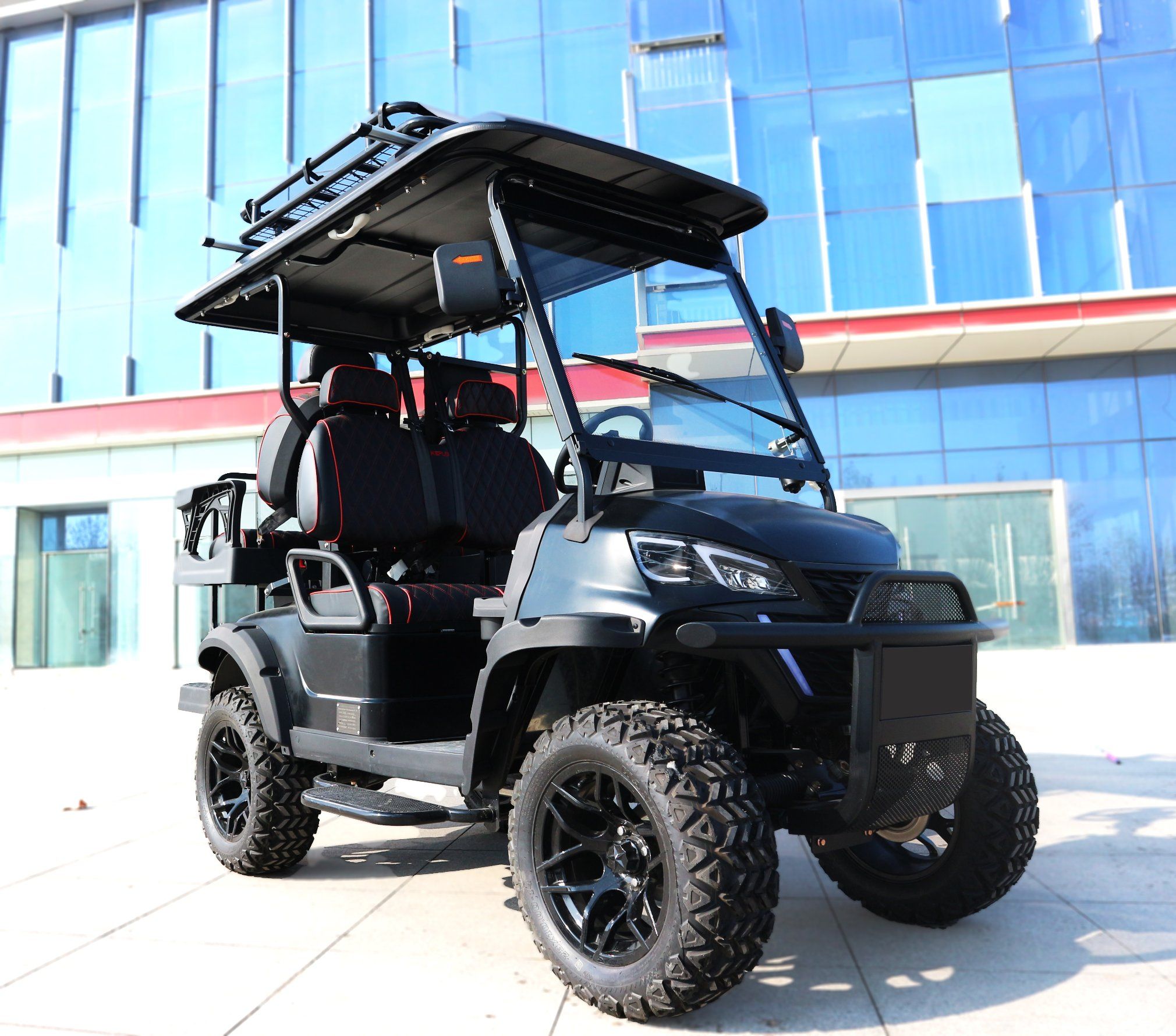 Lithium Battery Solar Electric Golf Cart Electric Four Wheel Cart Ce