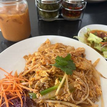 Meun Fan Thai Cafe
