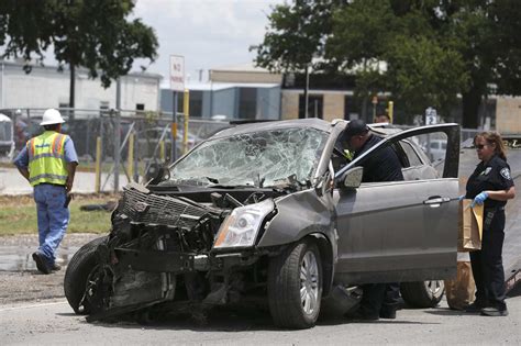 One Dead Two Injured In South Side Wreck After Driver Speeds Away From One Dead Two Injured In South Side Wreck After Driver Speeds Away From