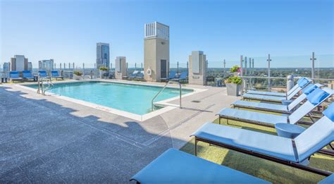 Skyhouse Uptown In Charlotte Nc Urban Oasis Uptown Front Door