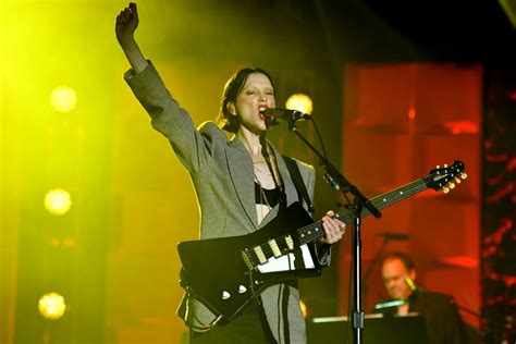 St. Vincent Tour Insights: Explore Every Stop