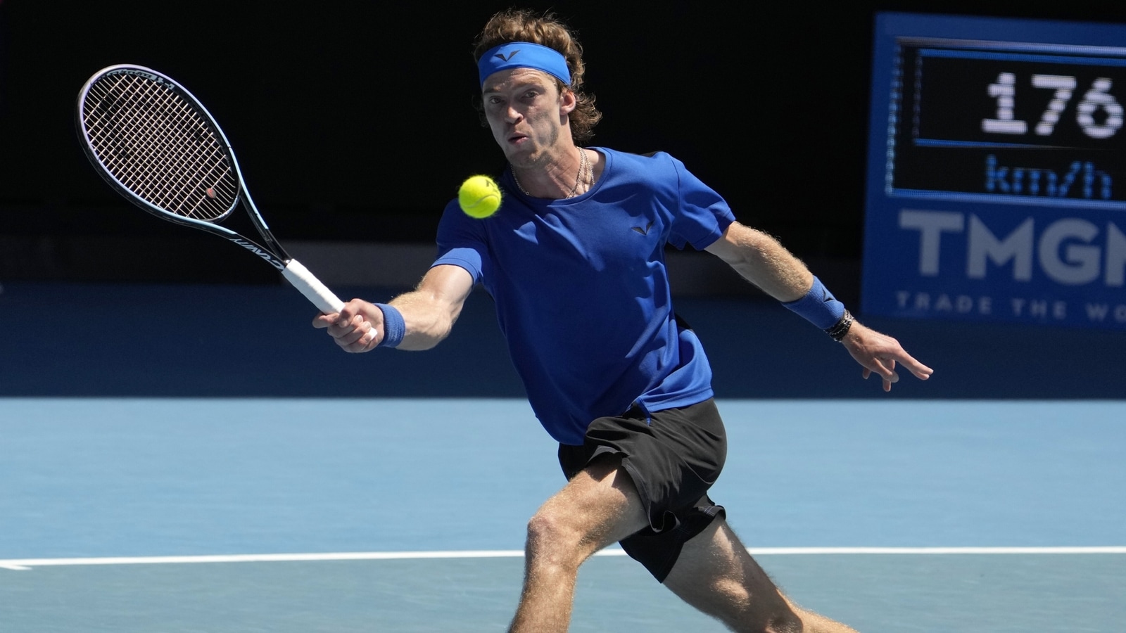 Tennis Instructor Near Me: Find Expert Coaches