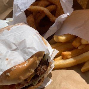 The Spot 106 Photos 265 Reviews American Traditional 389