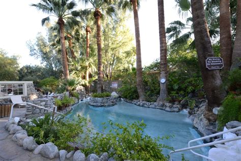 Two Bunch Palms: Relax In Natural Hot Springs