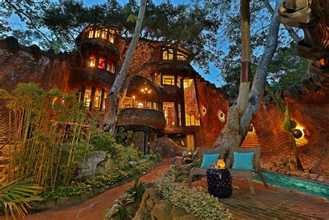 Whale House Santa Barbara: Luxury Ocean Views