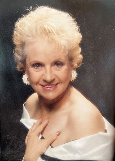 What Are Santa Barbara Obituaries? Find Loved Ones