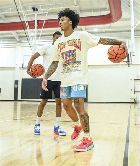 What Is Patrick Mccaw's Basketball Style? Expert Analysis