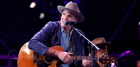 What To Expect At James Taylor Concert? Best Seats Guide