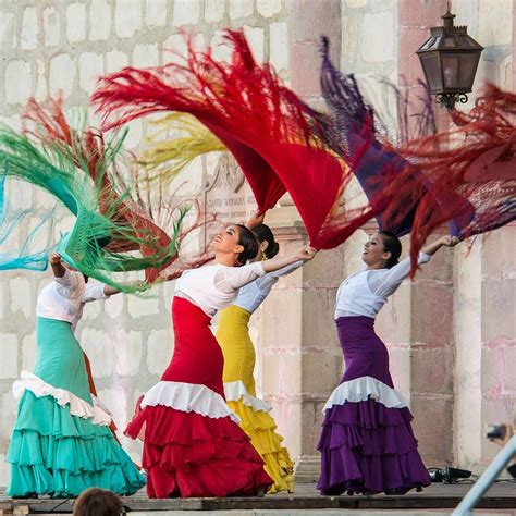 What's Fiesta 5 Santa Barbara Ca? Your Party Guide