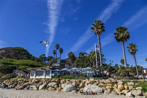What's Inside Boathouse At Hendry's Beach? Amenities Guide