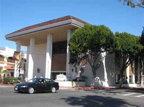 What's Marshalls Santa Barbara Like? Shopper's Guide