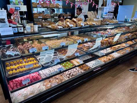 What's Olsen's Danish Village Bakery Solvang? Musttry Treats